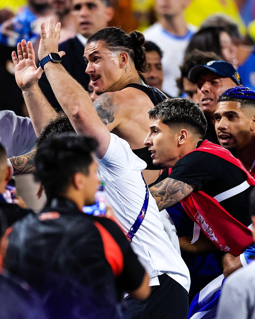 乌拉圭绝杀摩洛哥，戈麦斯带队取胜