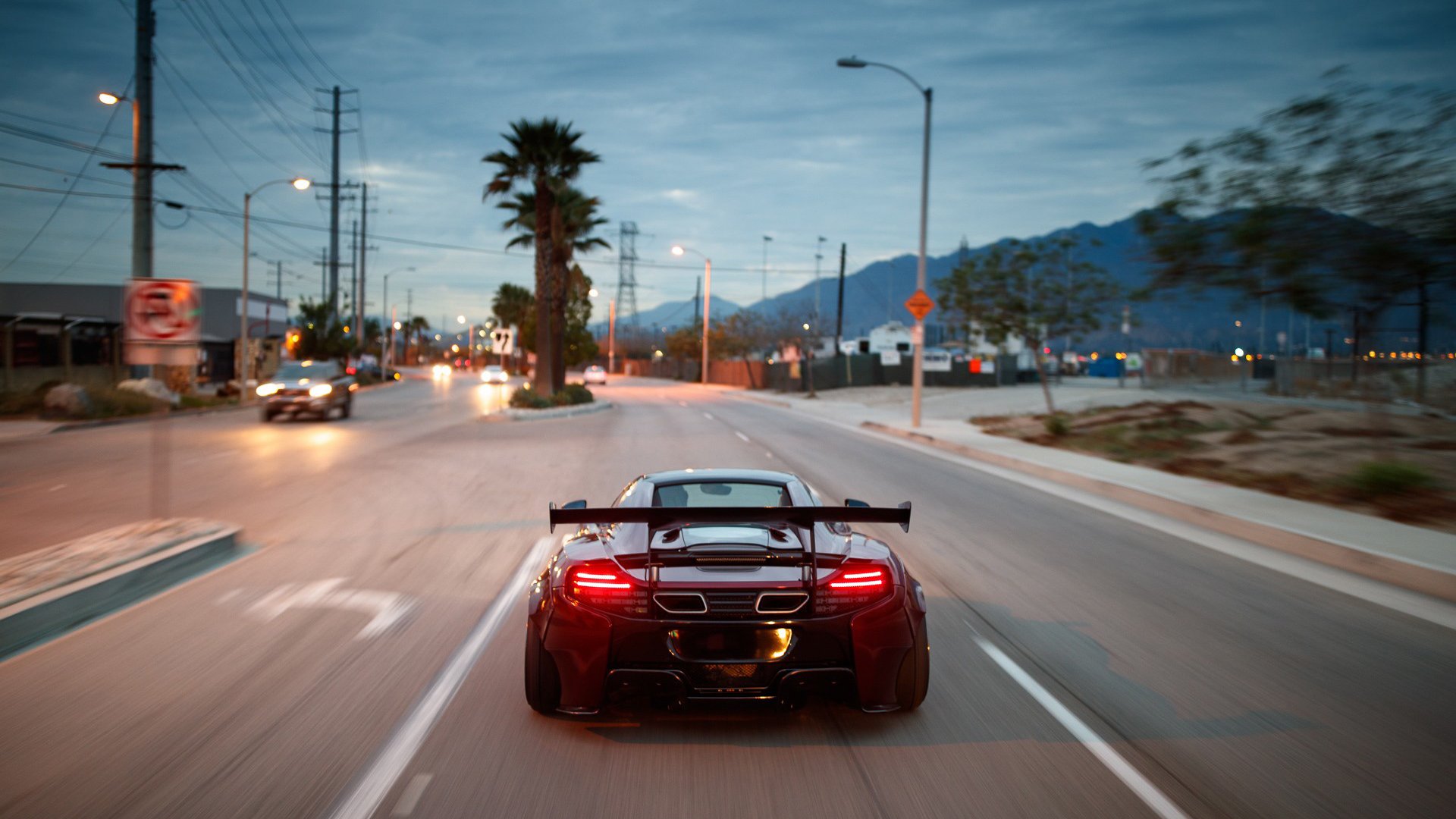 冰火对决,格列兹曼三记绝杀在雷克雅未克撕裂银河战舰